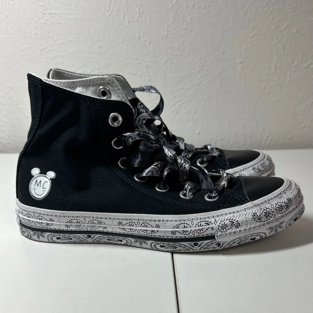 Converse Black and White High-Tops - Picture 3 of 9